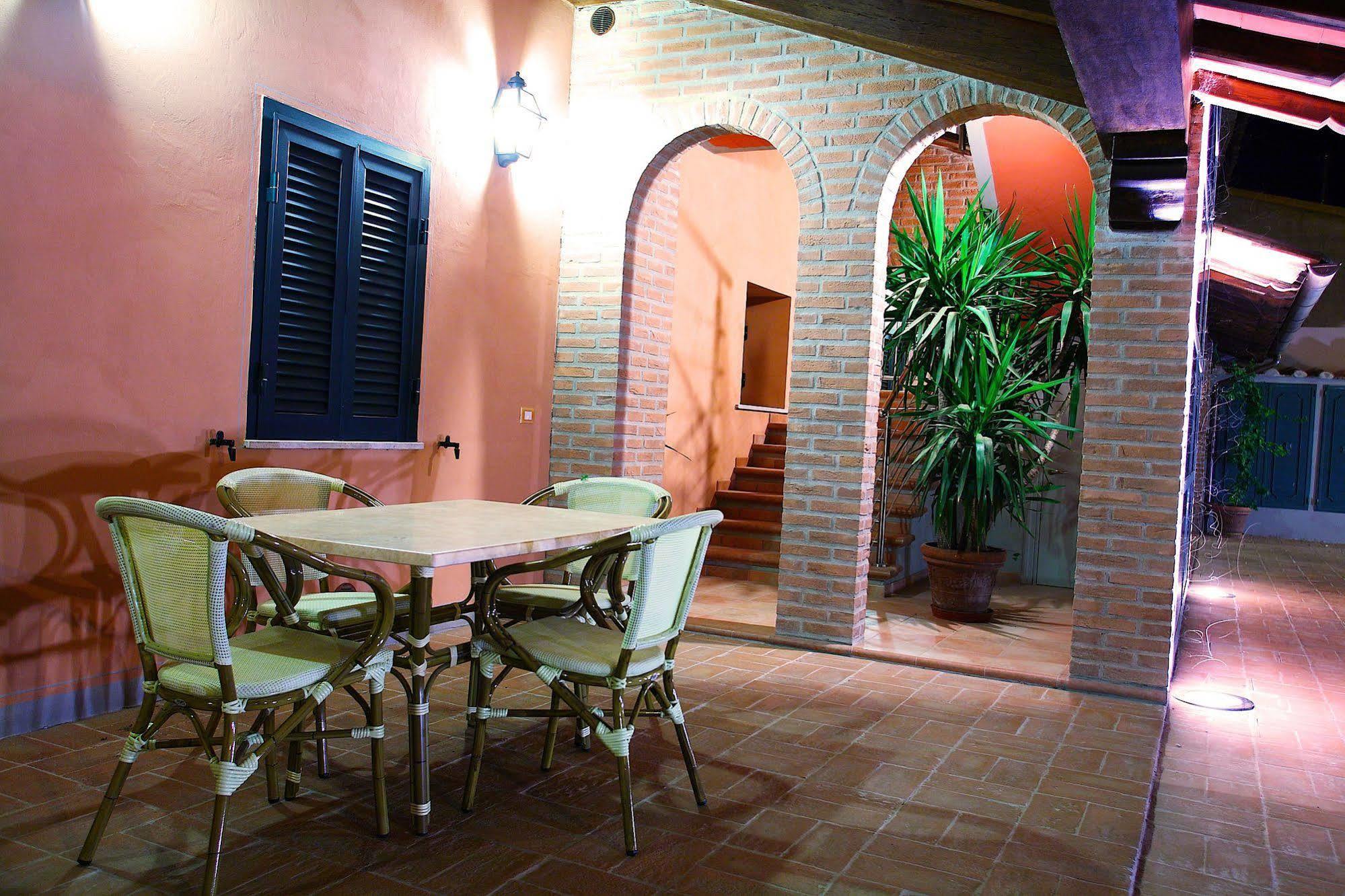 Residenze L'Uncinaia Holiday House Perugia Exteriör bild